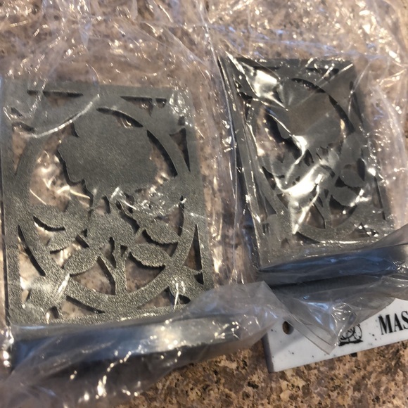 New In Plastic -Set of 2 Village Candle Votive Holders Maine - Picture 5 of 7